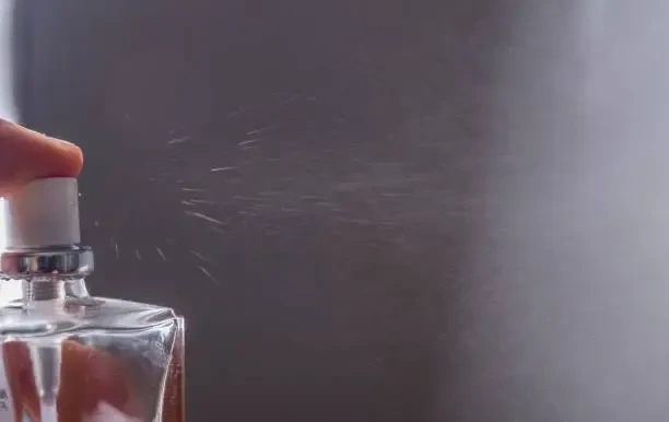 One of the perfume packaging complaints - uneven spray