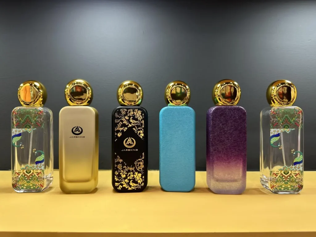 Jarsking's various craftsmanship perfume bottles showcased at the Middle East 2024 exhibition